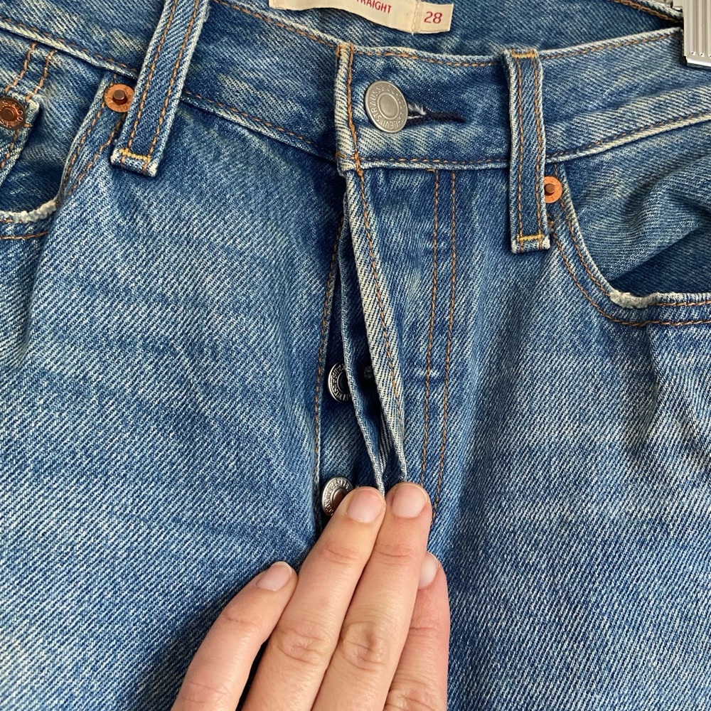 Levi’s Wedgie - image 2